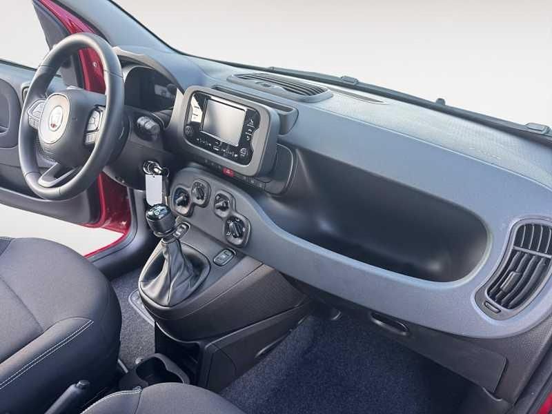 Nuova Fiat Panda 70 CV (51 kW) 2025 Rosso Utilitaria