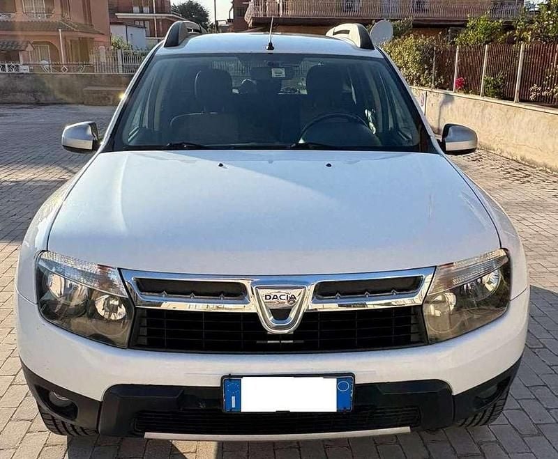 Usata Dacia Duster Lauréate 110 CV (80 kW) 2013 Bianco SUV