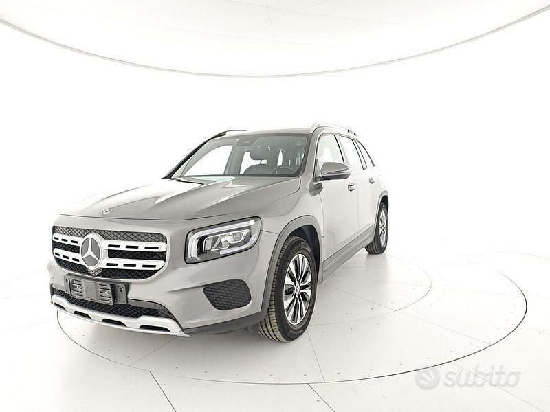 Usata Mercedes GLB200 150 CV (110 kW) 2022 Grigio SUV