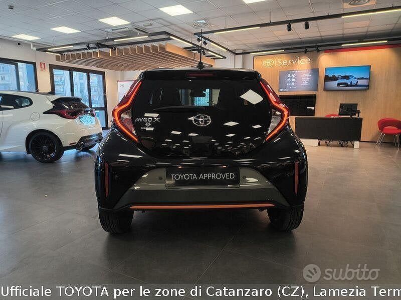 Usata Toyota Aygo X Limited 72 CV (52 kW) 2022 Verde SUV