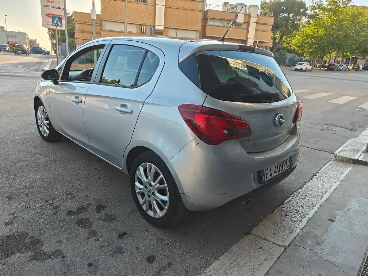 Usata Opel Corsa S 75 CV (55 kW) 2015 Argento Utilitaria