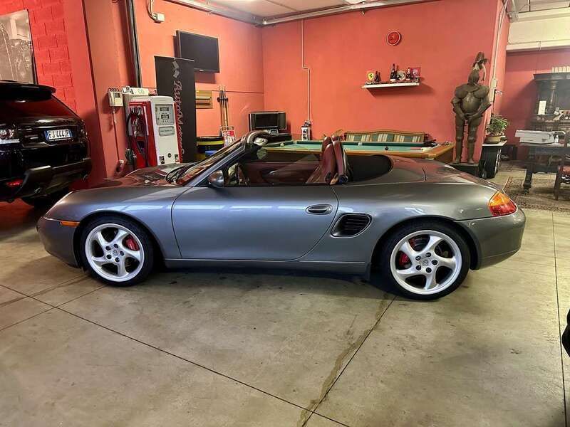 Usata Porsche Boxster 252 CV (185 kW) 2001 Grigio Cabrio