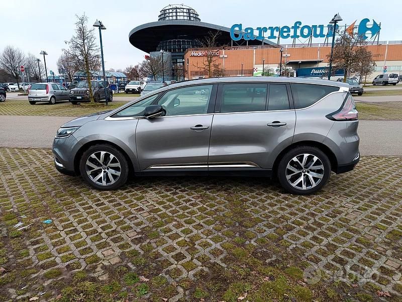 Usado Renault Espace 160 CV (117 kW) 2015 Gris Monovolumen
