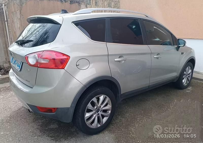 Usata Ford Kuga 136 CV (100 kW) 2009 Grigio SUV