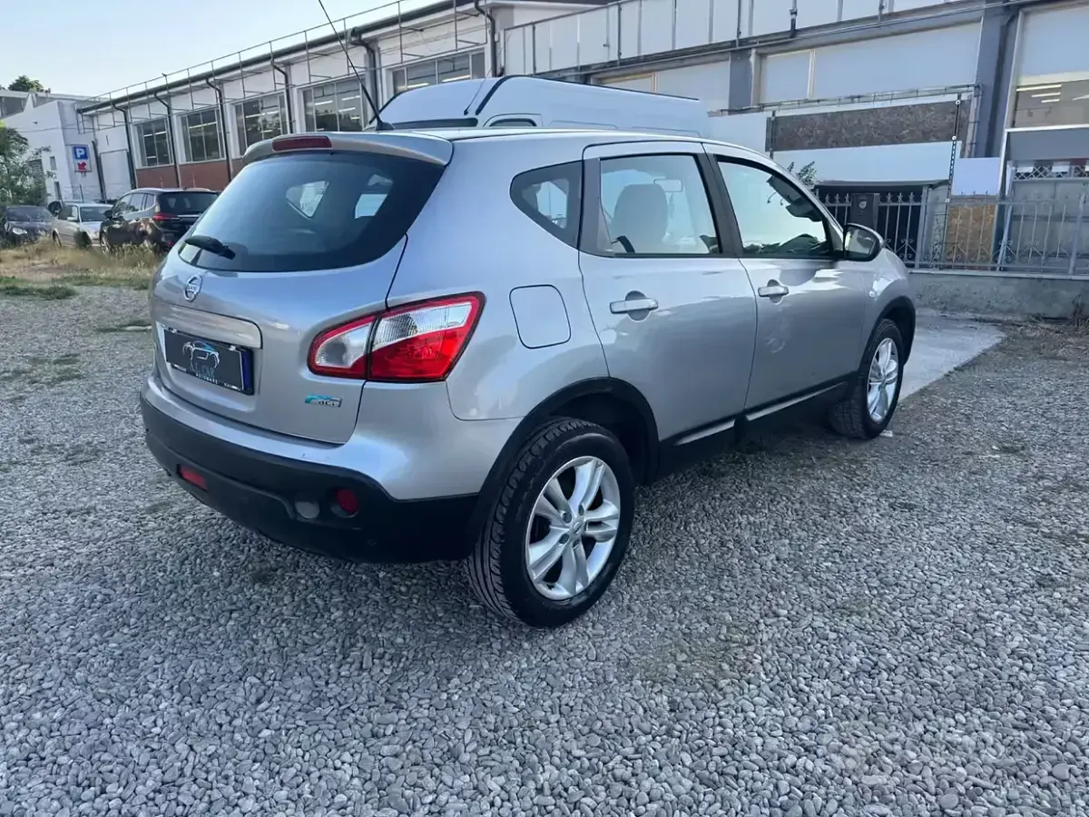 Usata Nissan Qashqai Visia 110 CV (80 kW) 2011 Grigio SUV