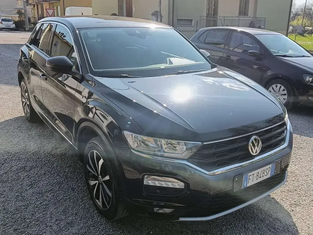 Usata VW T-Roc Style 116 CV (85 kW) 2019 Nero SUV
