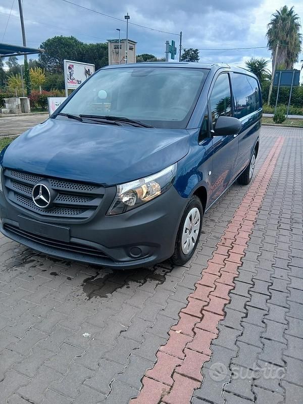 Usata 2023 Mercedes Vito Furgone | 21.000 € (Ottimo prezzo) - Immagine 1/4