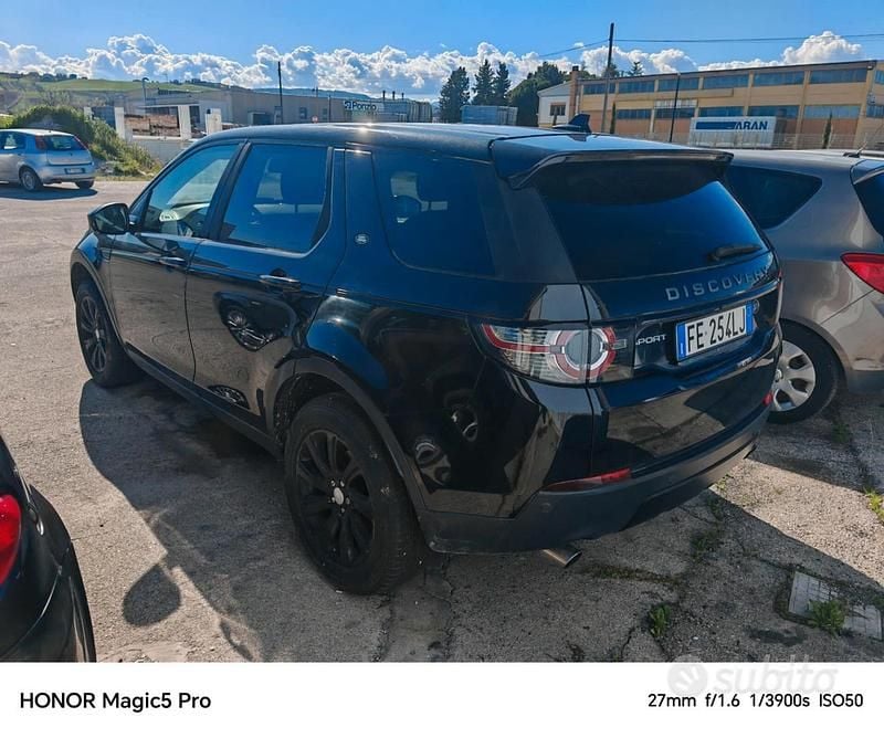 Usata Land Rover Discovery Sport HSE Luxury 180 CV (132 kW) 2016 Nero SUV