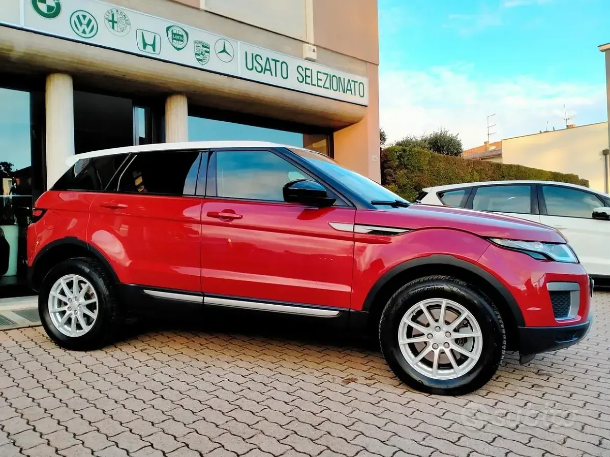 Usata Land Rover Range Rover evoque 150 CV (110 kW) 2015 Rosso SUV