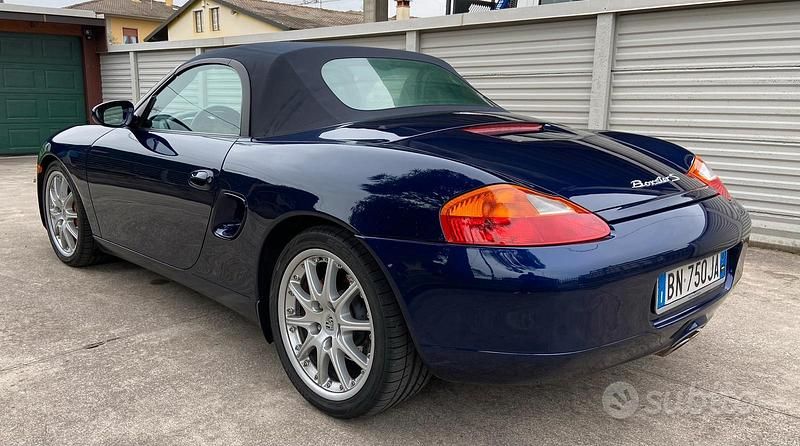 Usata Porsche Boxster 252 CV (185 kW) 2001 Blu Cabrio