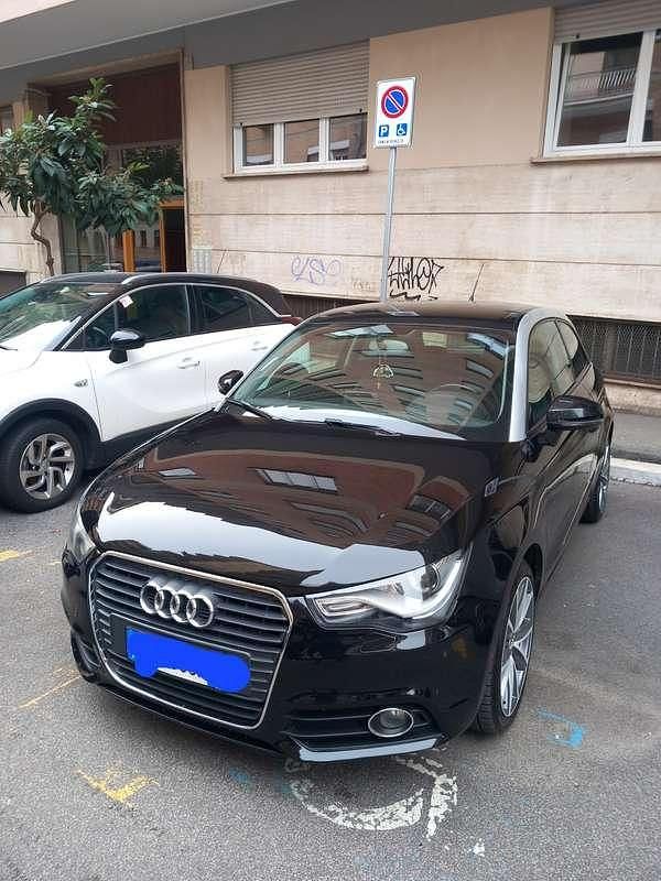 Usata Audi A1 Attraction 86 CV (63 kW) 2011 Nero Utilitaria