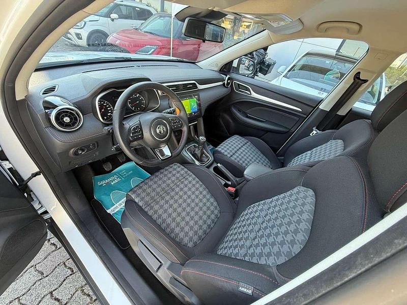 Usata MG ZS Comfort 106 CV (77 kW) 2024 Bianco Berlina