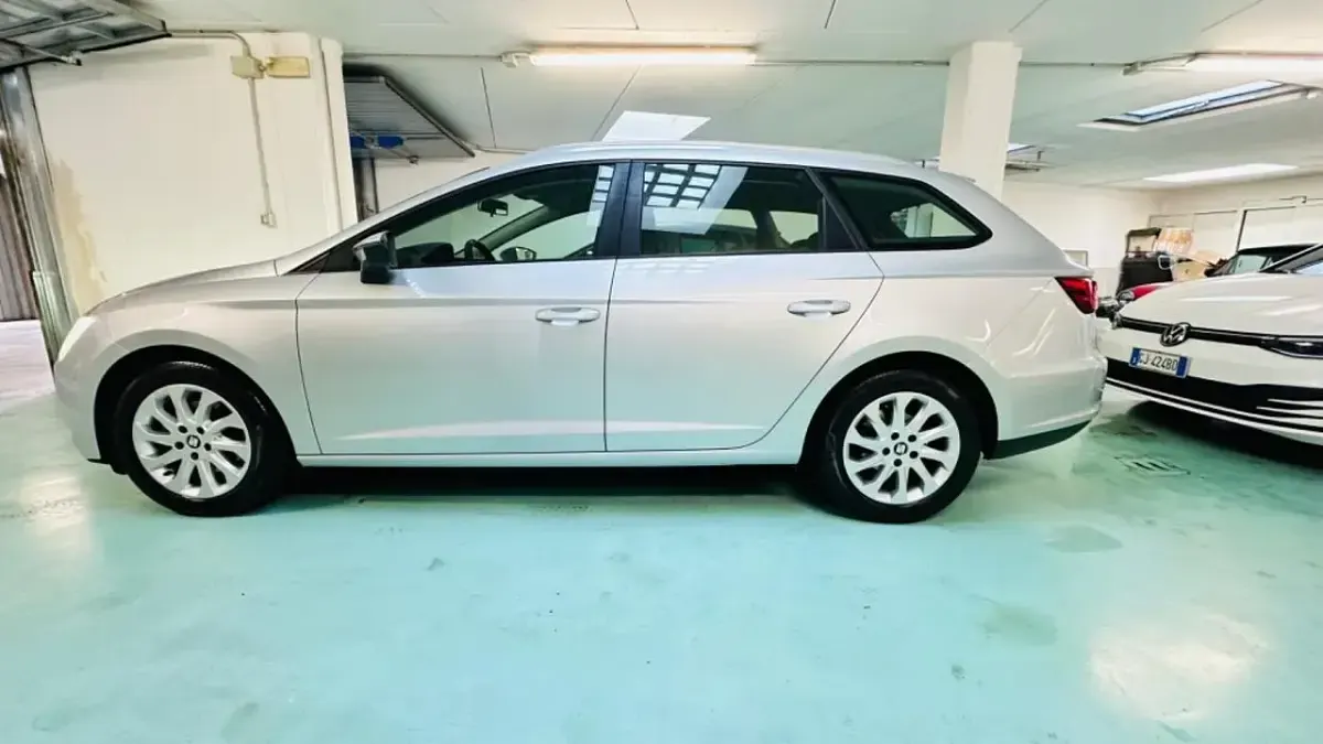 Usata Seat Leon Business 110 CV (80 kW) 2016 Argento Berlina