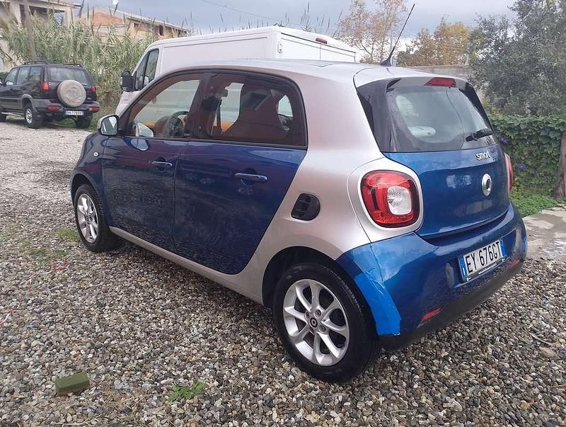 Usata Smart ForFour 71 CV (52 kW) 2015 Utilitaria