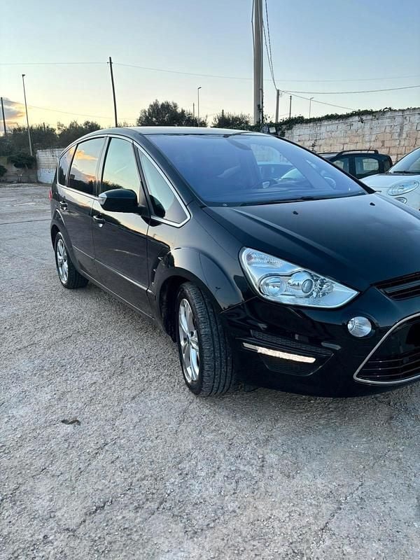 Usata Ford S-MAX Titanium 200 CV (147 kW) 2012 Nero Monovolume