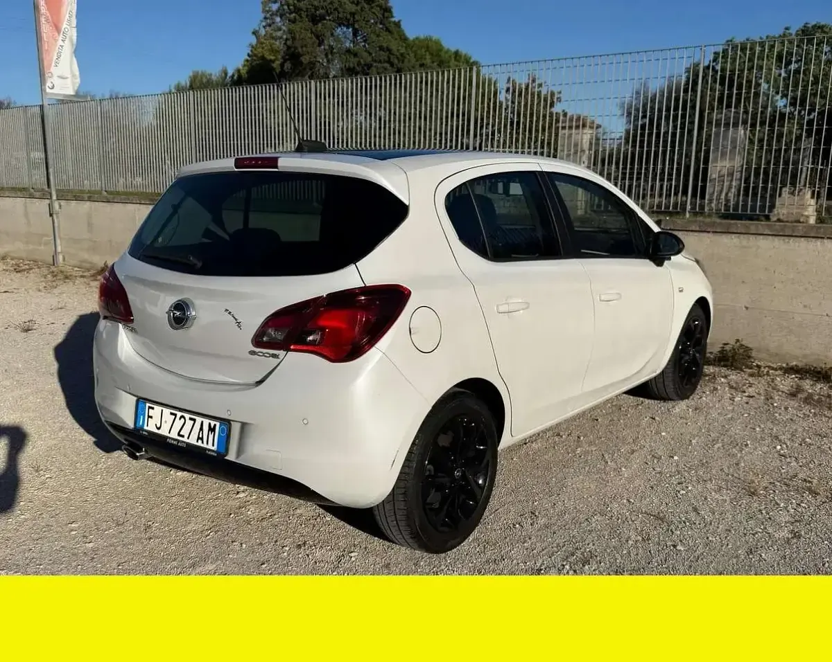 Usata Opel Corsa 75 CV (55 kW) 2017 Other Utilitaria