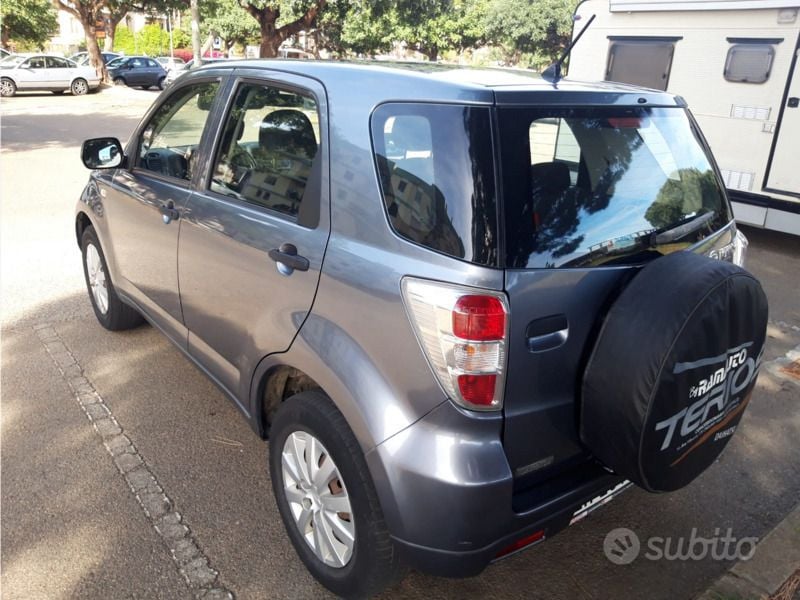 Usata Daihatsu Terios 102 CV (75 kW) 2011 Grigio SUV