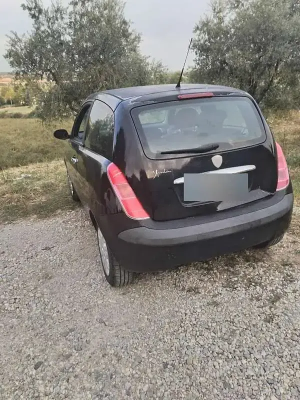 Usata Lancia Ypsilon 60 CV (44 kW) 2006 Nero Utilitaria