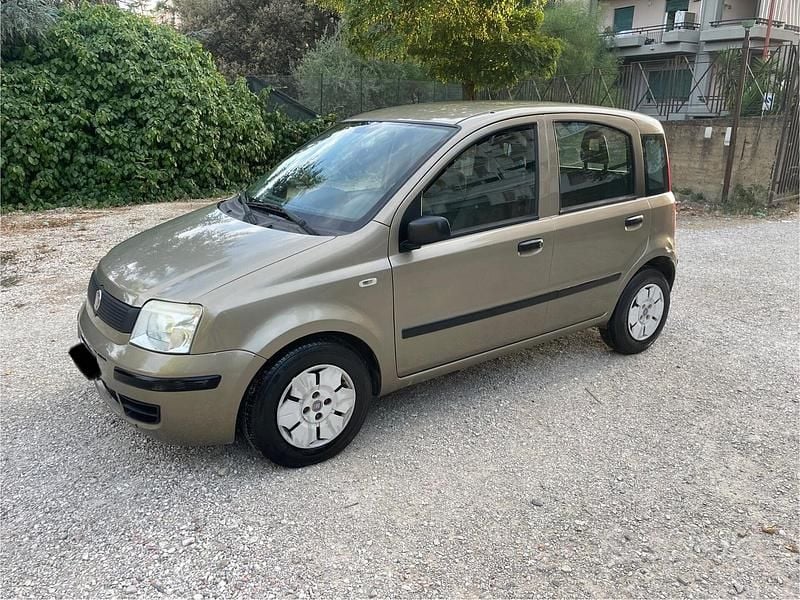Grigio Usata 2009 Fiat Panda Active Tre volumi | 2999 € (Ottimo prezzo) - Immagine 1/4
