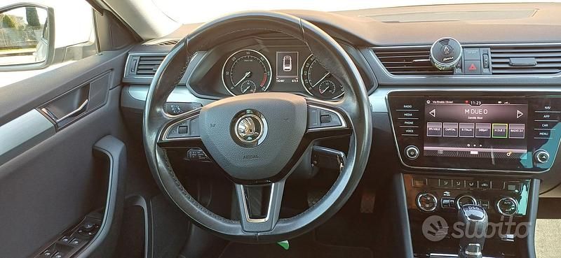Usata Skoda Superb Executive 150 CV (110 kW) 2018 Bianco Station wagon
