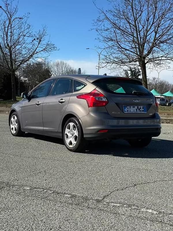 Usata Ford Focus Titanium 100 CV (73 kW) 2013 Utilitaria