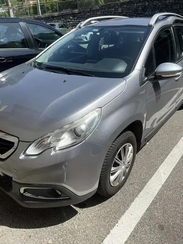 Usata Peugeot 2008 Access 82 CV (60 kW) 2015 Argento SUV
