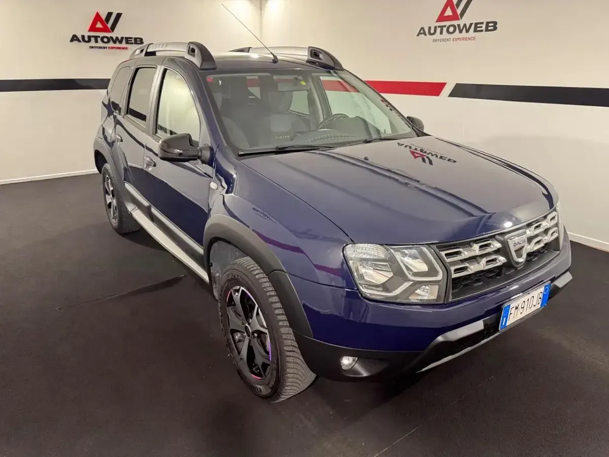 Usata Dacia Duster Lauréate 109 CV (80 kW) 2017 Bluazzurro SUV