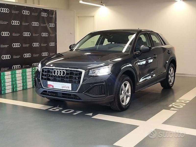 Usata Audi Q2 Business 150 CV (110 kW) 2023 Grigio SUV