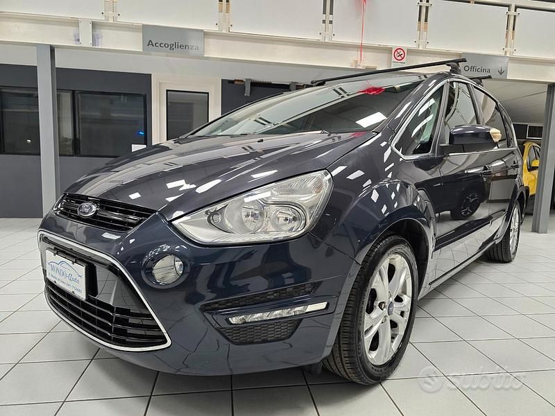 Usata Ford S-MAX Titanium 163 CV (119 kW) 2012 Blu Monovolume