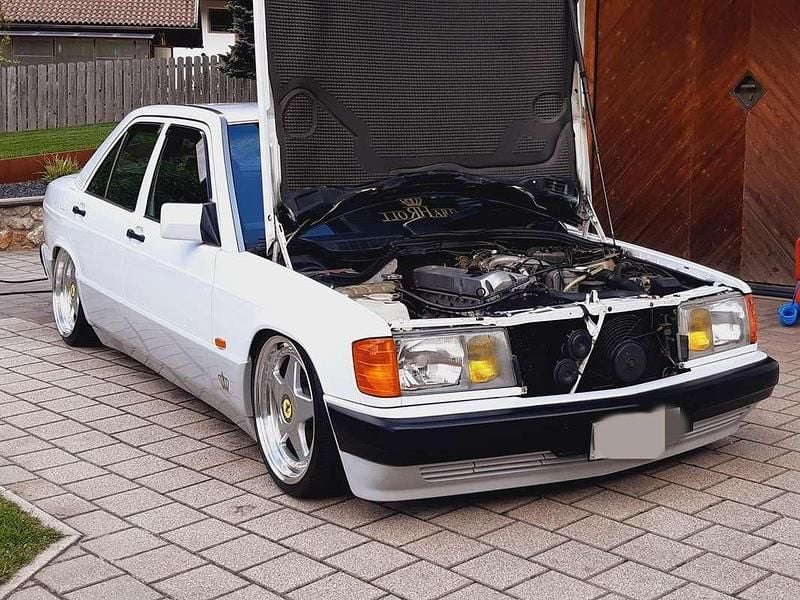 Usata Mercedes 190 Sportline 75 CV (55 kW) 1991 Bianco Berlina