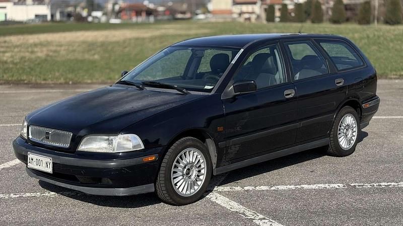 Usata Volvo V40 116 CV (85 kW) 1996 Station wagon