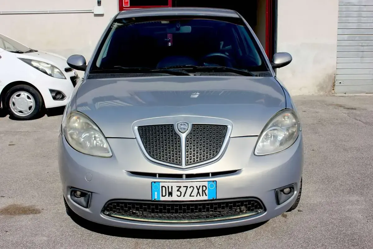 Usata Lancia Ypsilon 60 CV (44 kW) 2009 Other Utilitaria