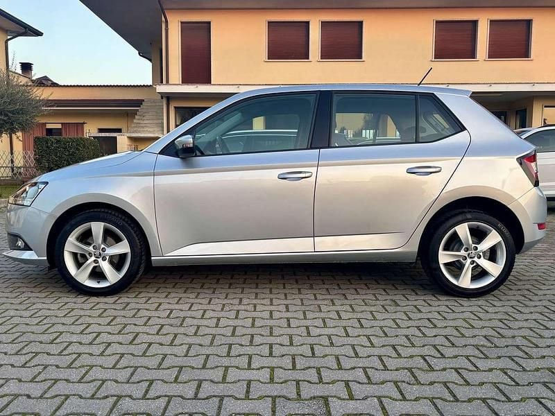Usata Skoda Fabia Design Edition 60 CV (44 kW) 2019 Argento metallizzato Berlina