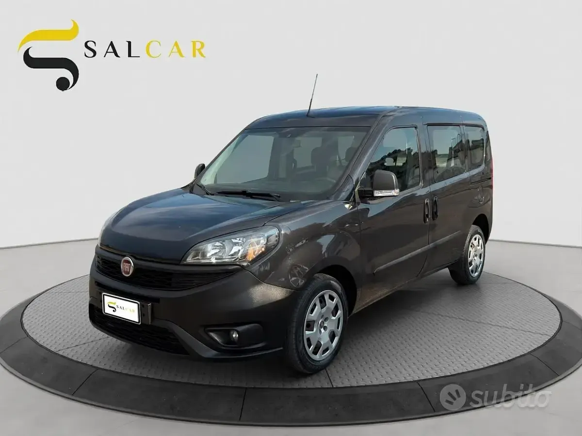 Usata Fiat Doblò Lounge 95 CV (69 kW) 2019 Nero Monovolume