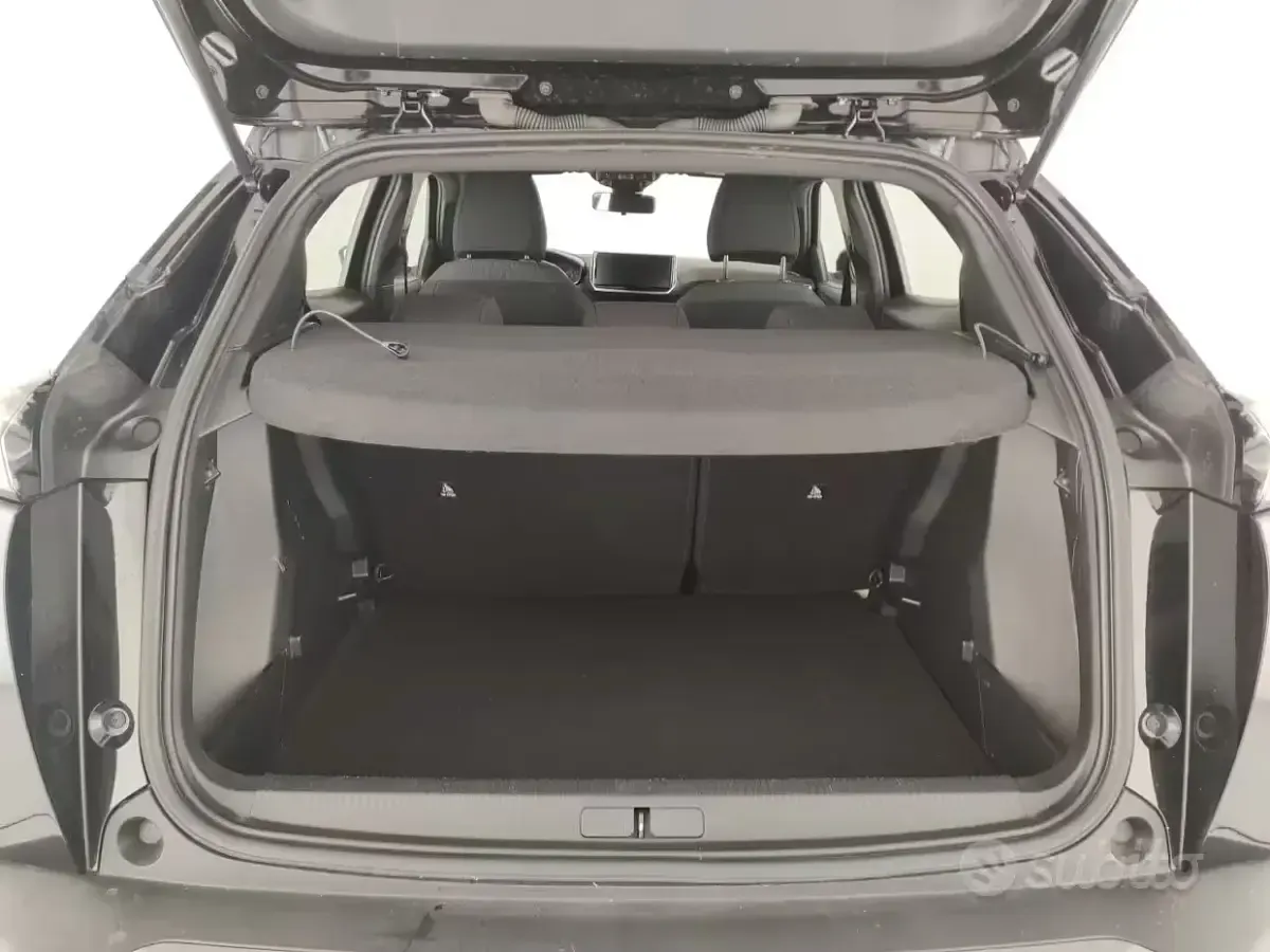 Usata Peugeot 2008 Style 136 CV (100 kW) 2025 Nero perla SUV