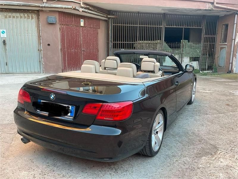 Usata BMW 320 Cabriolet 184 CV (135 kW) 2012 Nero Cabrio