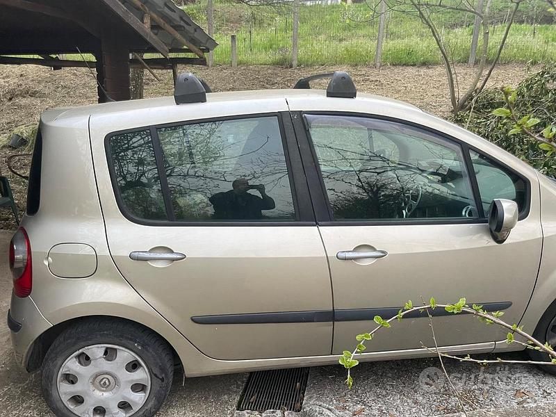 Usata Renault Modus 85 CV (62 kW) 2006 Giallo Monovolume