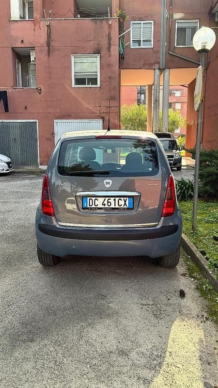 Usata Lancia Musa 70 CV (51 kW) 2006 Monovolume