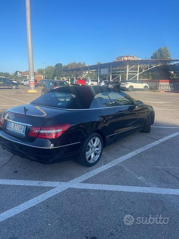 Nero Usata 2011 Mercedes 220 Cabrio | 11.000 € - Immagine 1/4