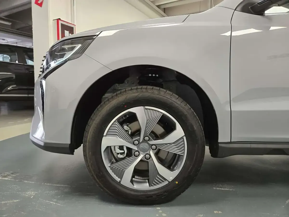Nuova EMC SETTE 174 CV (127 kW) 2026 Grigio SUV