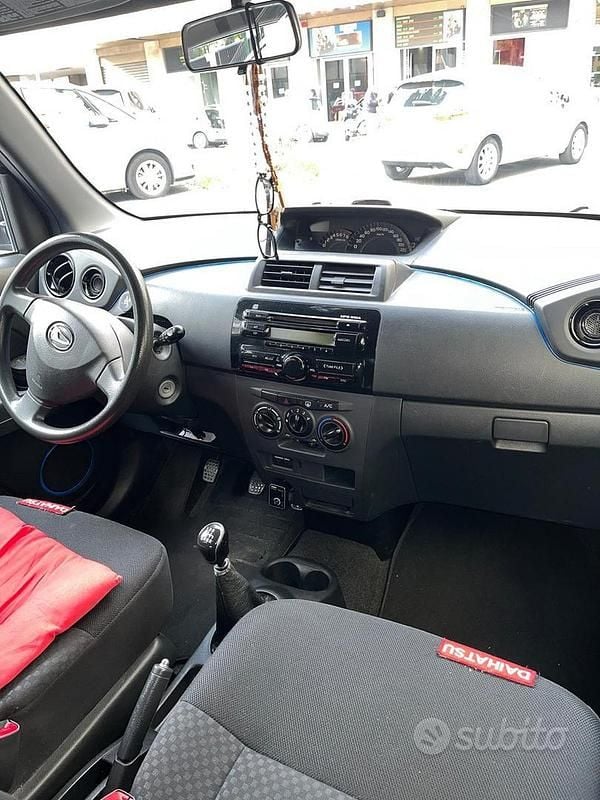 Usata Daihatsu Materia 103 CV (75 kW) 2008 Monovolume