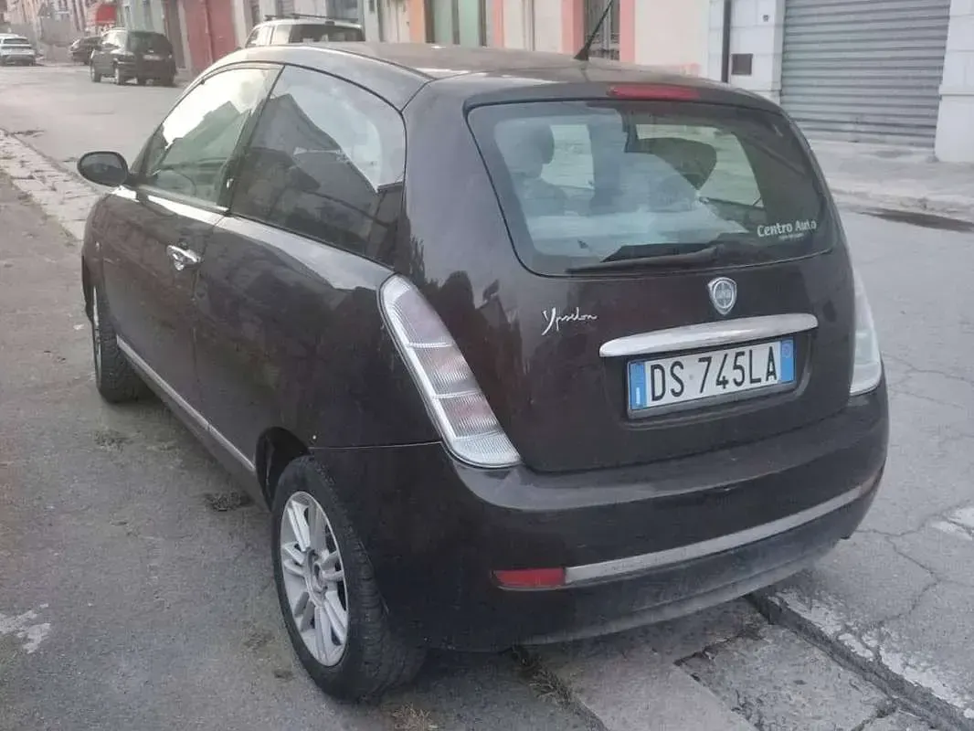 Usata Lancia Ypsilon 60 CV (44 kW) 2008 Bronzo Utilitaria