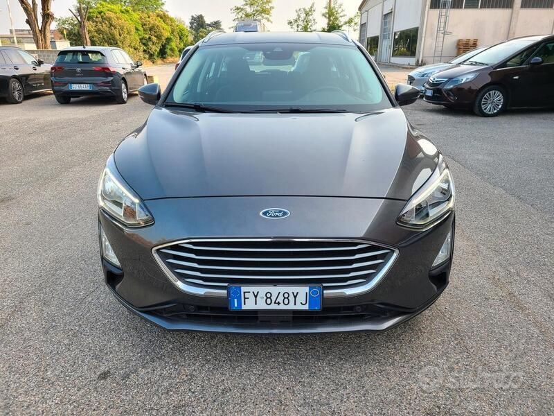 Usata Ford Focus ST-Line 120 CV (88 kW) 2019 Grigio Station wagon