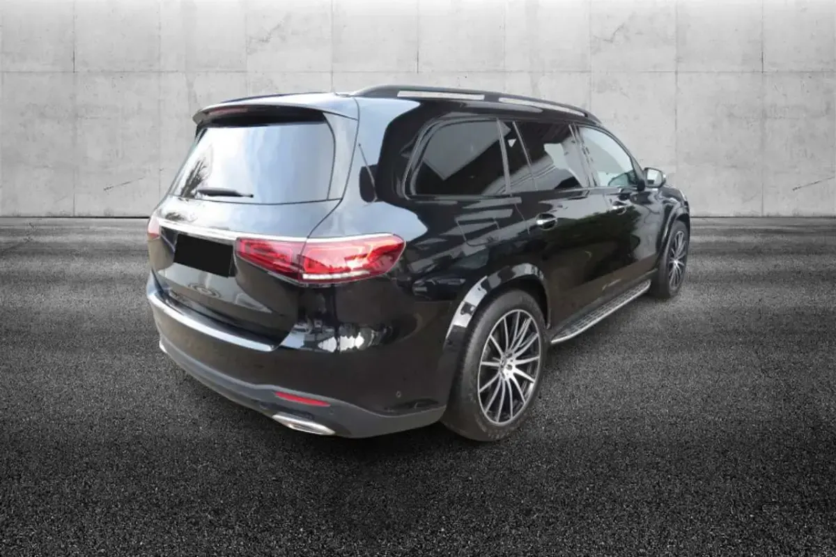 Usata Mercedes GLS580 Premium Plus 489 CV (359 kW) 2023 Nero metallizzato SUV
