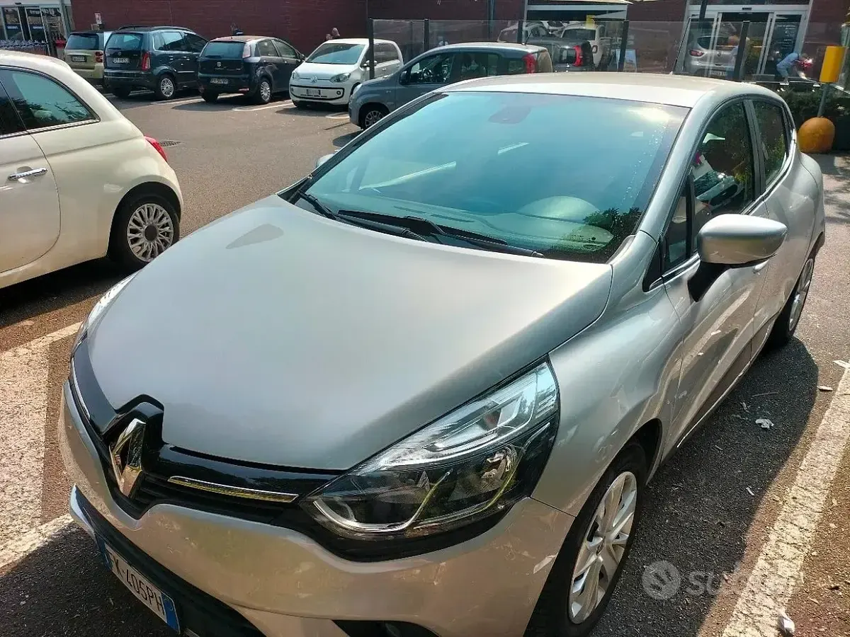 Usata Renault Clio IV 90 CV (66 kW) 2017 Grigio Berlina
