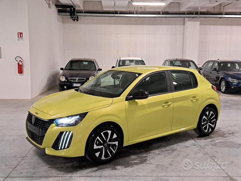 Usata Peugeot 208 Style 75 CV (55 kW) 2024 Giallo Utilitaria