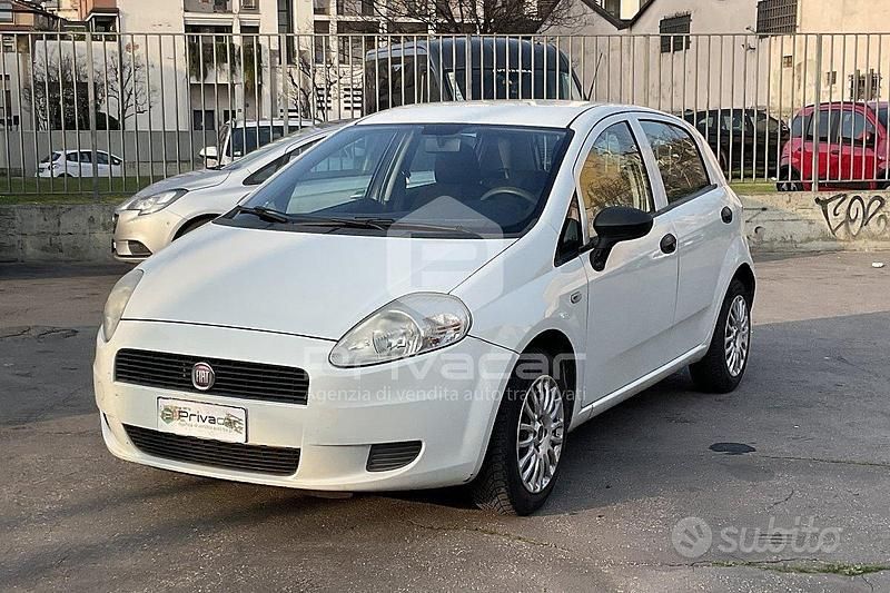 Usata Fiat Punto Evo Dynamic 69 CV (50 kW) 2011 Bianco Utilitaria