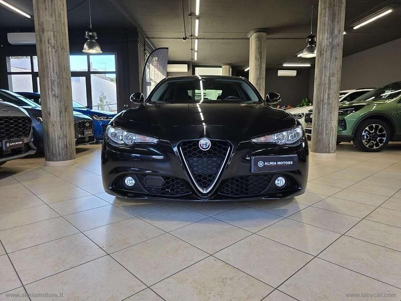 Usata Alfa Romeo Giulia Business 136 CV (100 kW) 2018 Nero Berlina