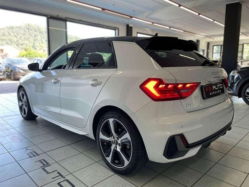 Usata Audi A1 Sportback 110 CV (80 kW) 2021 Bianca tetto nero Utilitaria