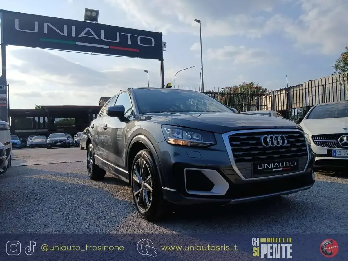 Usata Audi Q2 Sport 116 CV (85 kW) 2017 Argento SUV